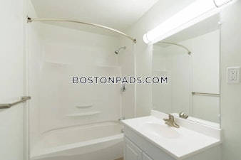 Rolling Green Dr. Fall River