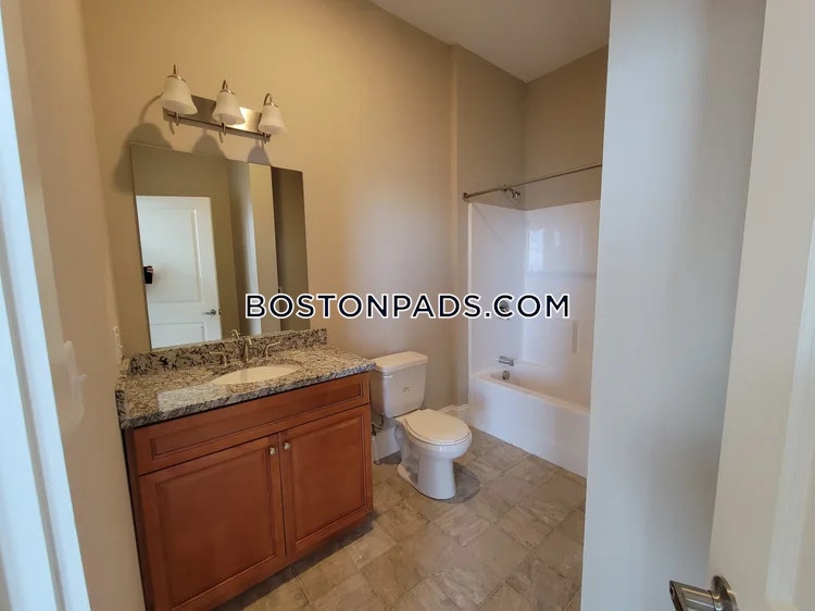 Fall River - 3 Beds, 1 Baths