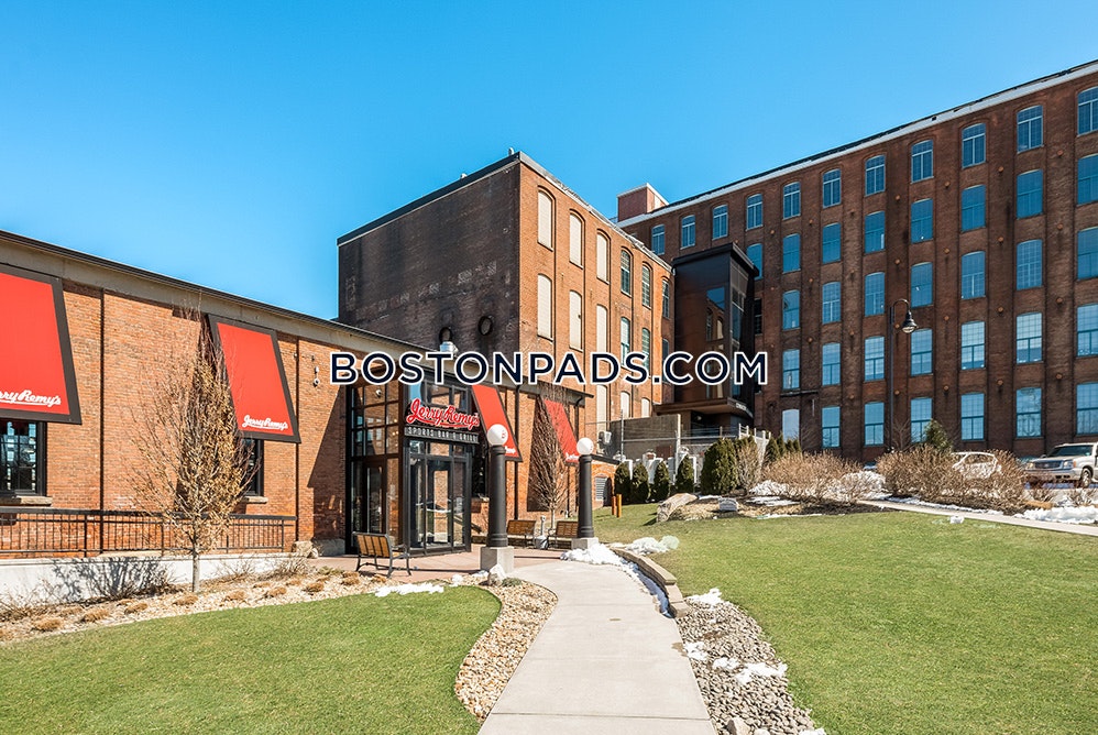 Fall River - 3 Beds, 1 Baths