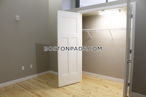 Davol St. Fall River photo 13