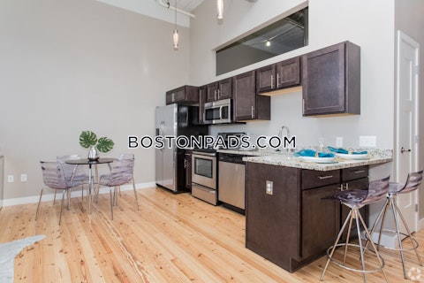 Davol St. Fall River photo 4