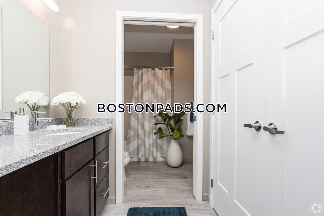 Fall River - 3 Beds, 1 Baths