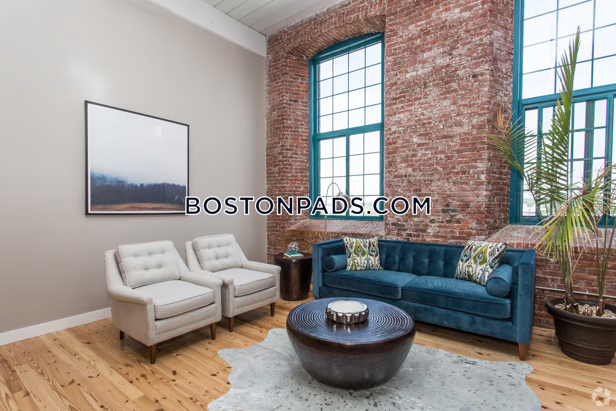 Fall River - 3 Beds, 1 Baths