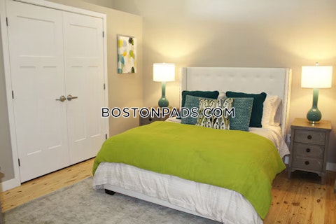 Davol St. Fall River photo 10