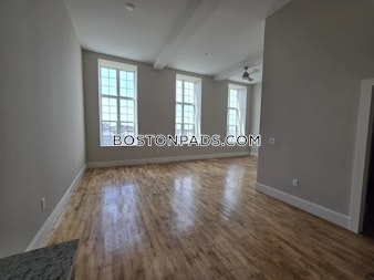 Kilburn St. Fall River