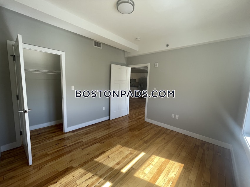 FALL RIVER - 1 Bed, 1 Bath - Image 10