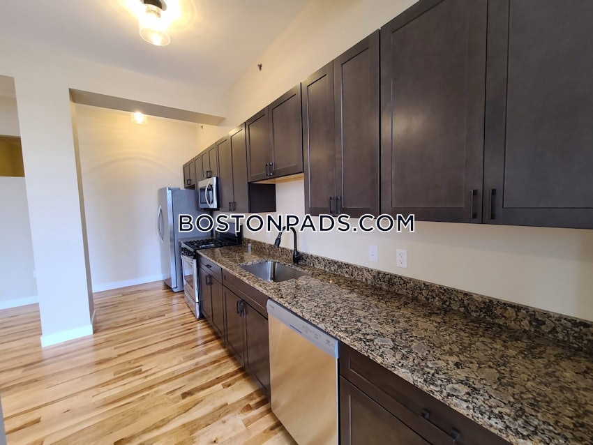 FALL RIVER - 1 Bed, 1 Bath - Image 3