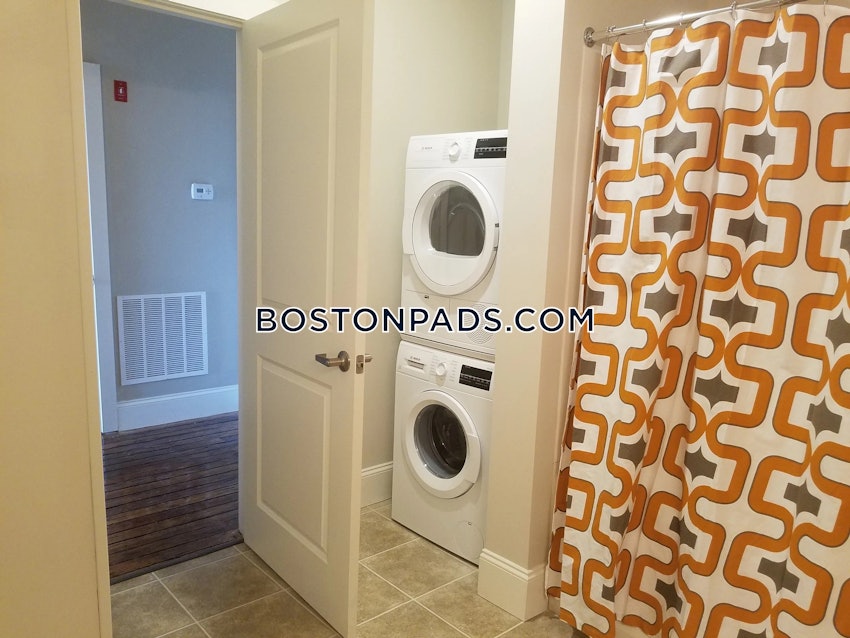 FALL RIVER - 2 Beds, 1 Bath - Image 8