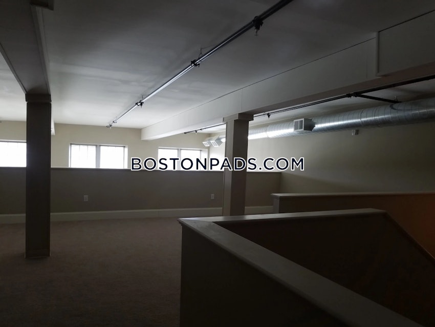 FALL RIVER - 2 Beds, 1 Bath - Image 15