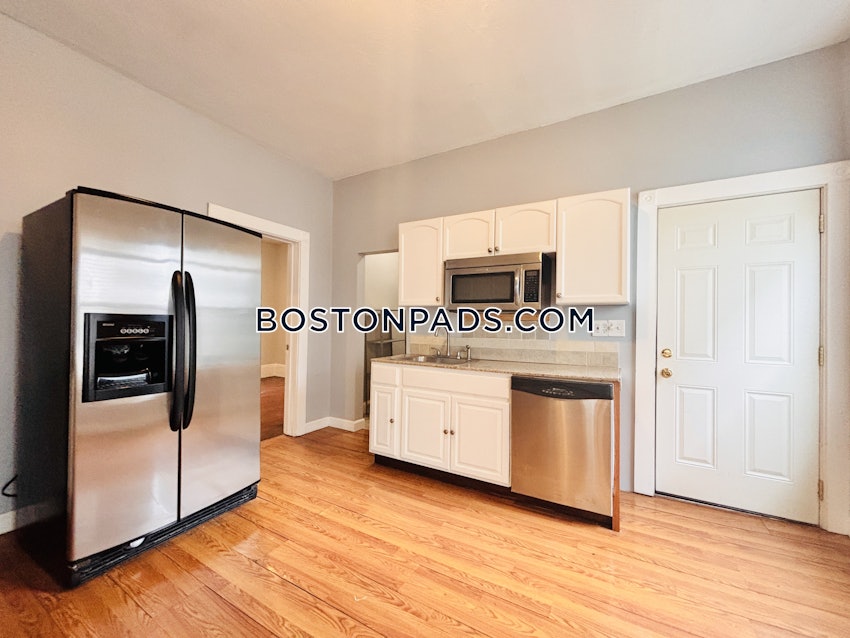 BOSTON - DORCHESTER/SOUTH BOSTON BORDER - 3 Beds, 1 Bath - Image 6