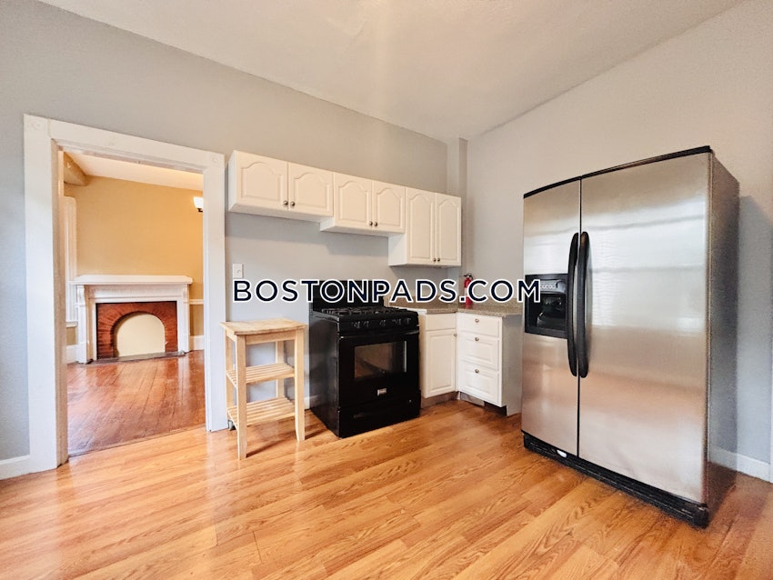 BOSTON - DORCHESTER/SOUTH BOSTON BORDER - 3 Beds, 1 Bath - Image 5