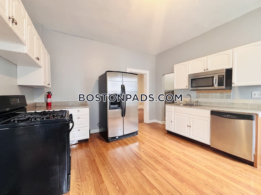 BOSTON - DORCHESTER/SOUTH BOSTON BORDER - 3 Beds, 1 Bath - Image 4