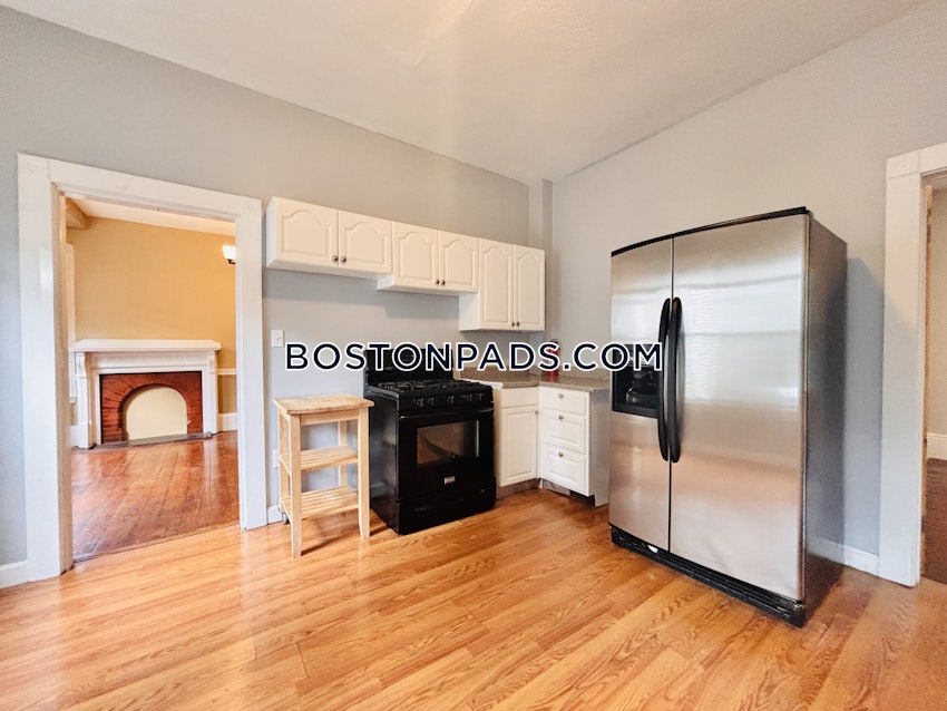 BOSTON - DORCHESTER/SOUTH BOSTON BORDER - 3 Beds, 1 Bath - Image 3
