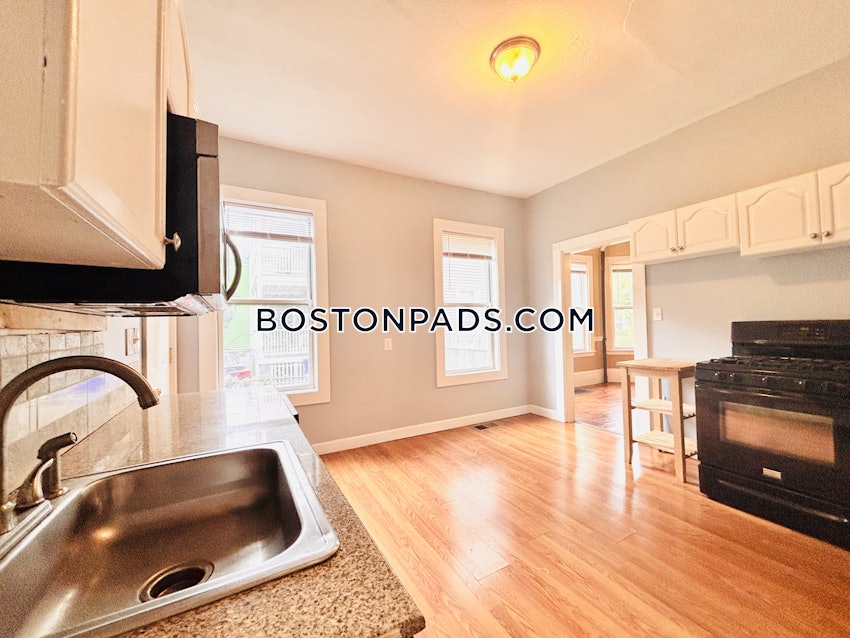BOSTON - DORCHESTER/SOUTH BOSTON BORDER - 3 Beds, 1 Bath - Image 1