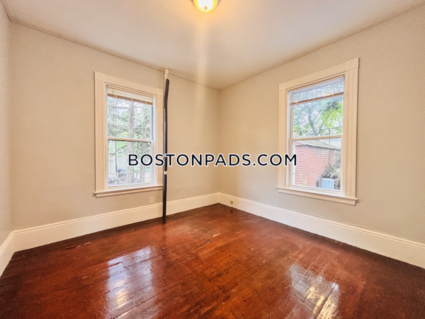 BOSTON - DORCHESTER/SOUTH BOSTON BORDER - 3 Beds, 1 Bath - Image 23