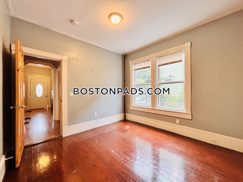 BOSTON - DORCHESTER/SOUTH BOSTON BORDER - 3 Beds, 1 Bath - Image 15
