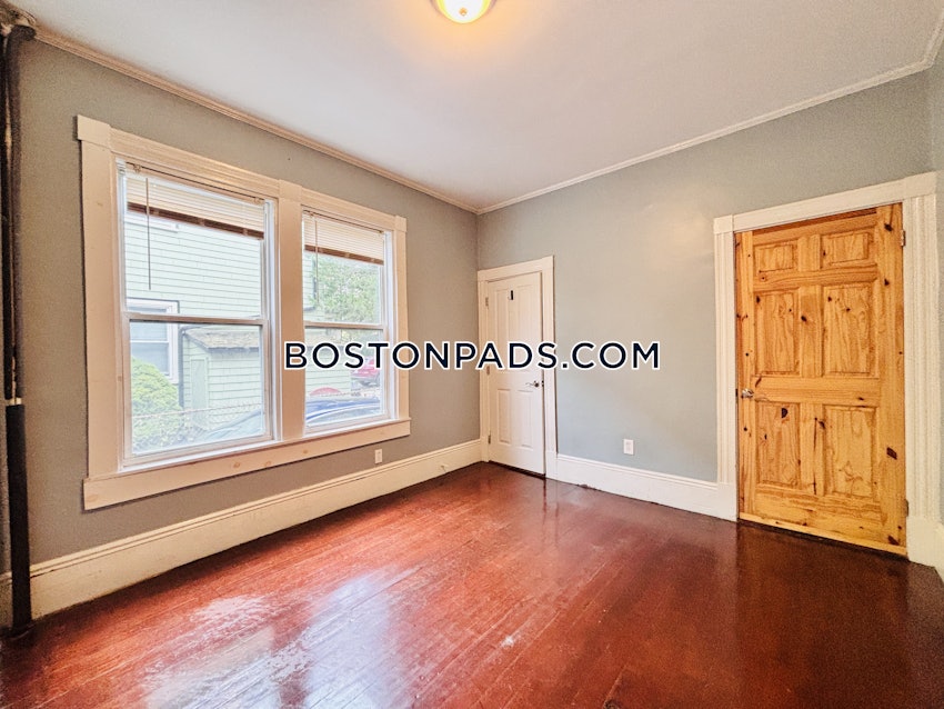 BOSTON - DORCHESTER/SOUTH BOSTON BORDER - 3 Beds, 1 Bath - Image 13