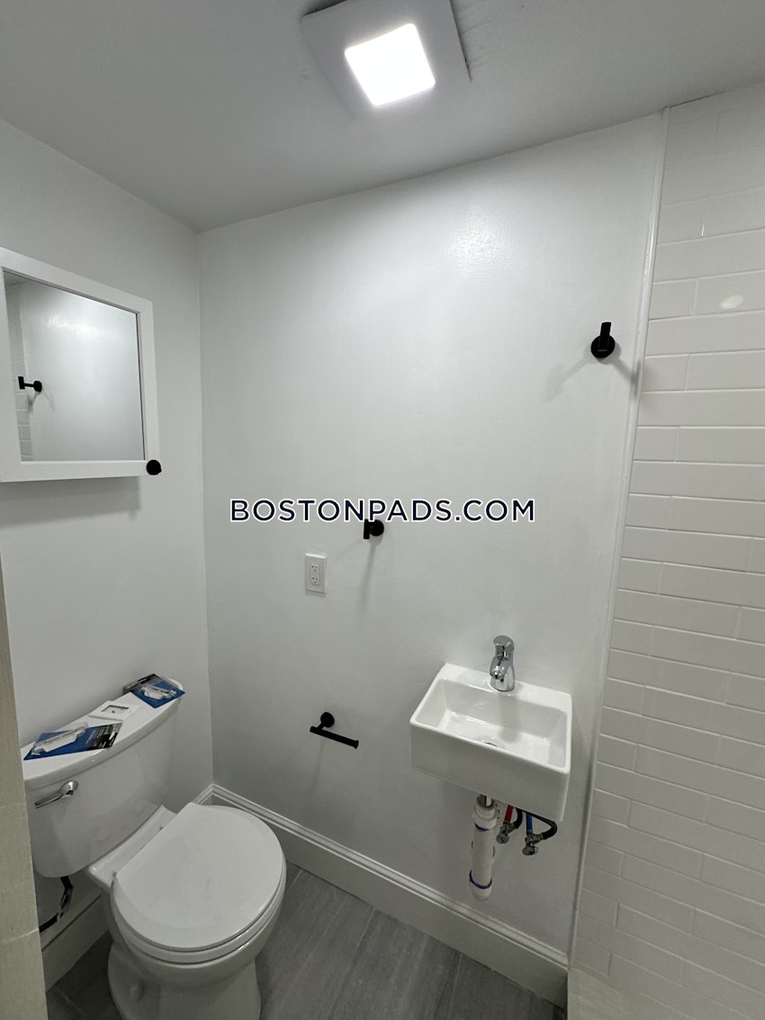 BOSTON - BRIGHTON - BOSTON COLLEGE - 5 Beds, 2 Baths - Image 20