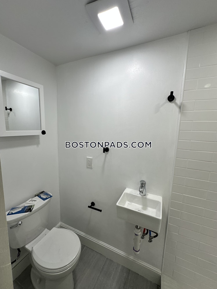 Kirkwood Rd., Boston