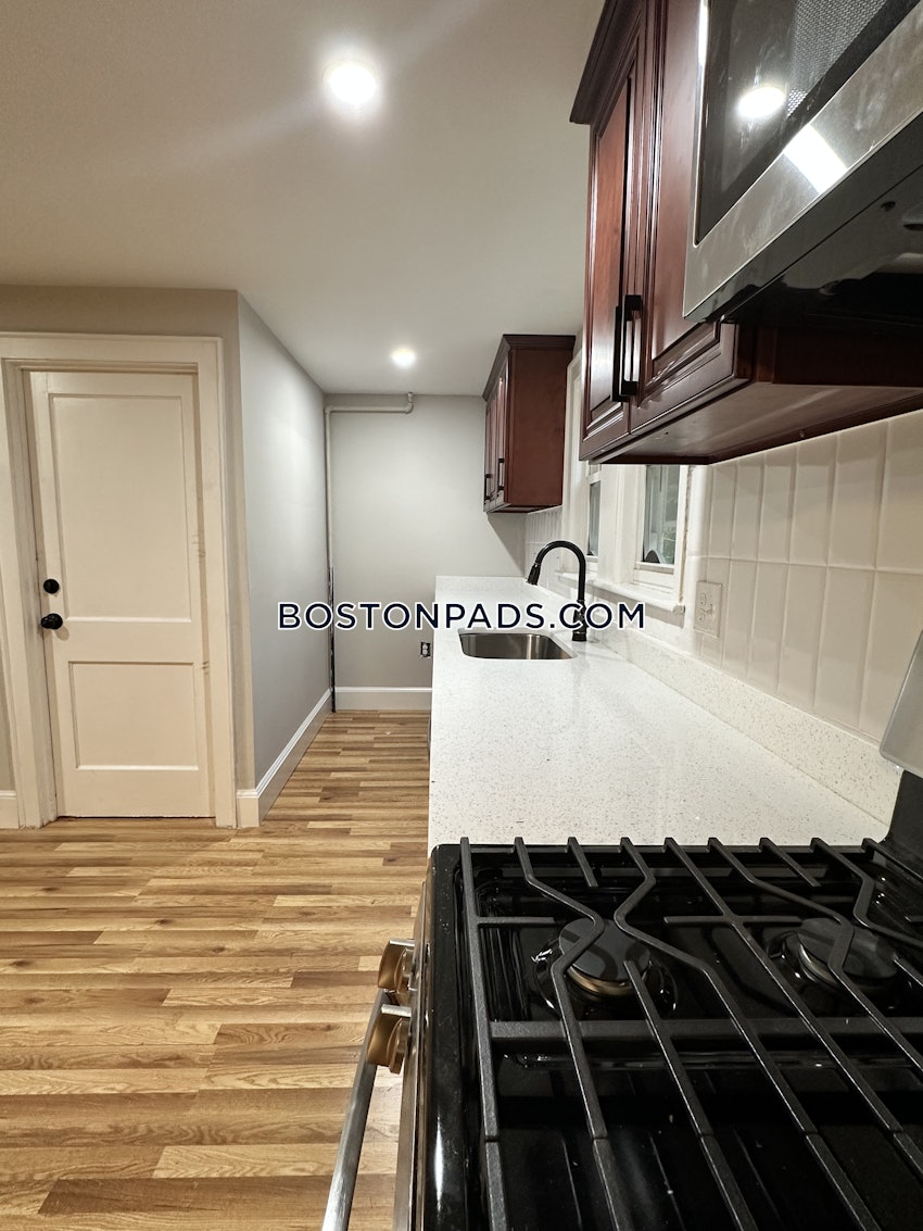BOSTON - BRIGHTON - BOSTON COLLEGE - 5 Beds, 2 Baths - Image 2