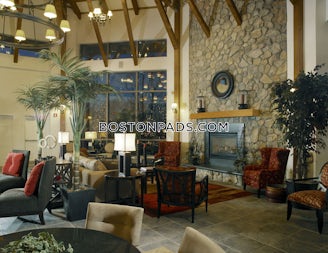 Hilltop Dr., Walpole