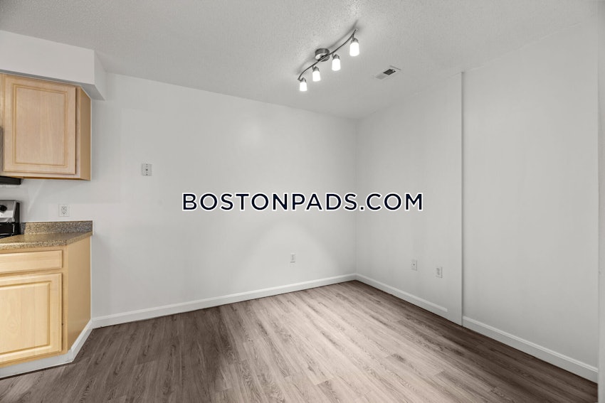 WALPOLE - 3 Beds, 1 Bath - Image 23