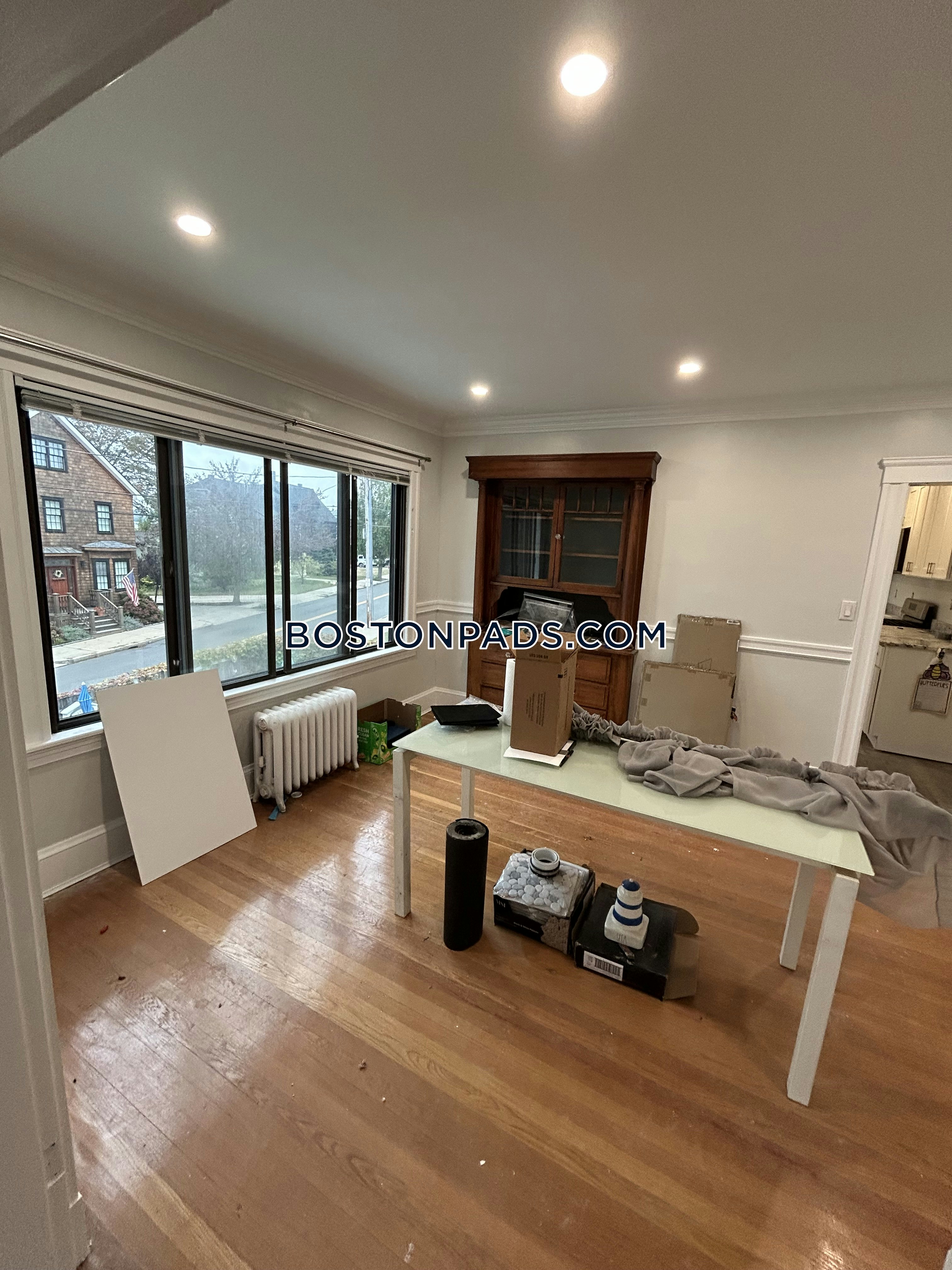 Winthrop - 4 Beds, 2 Baths