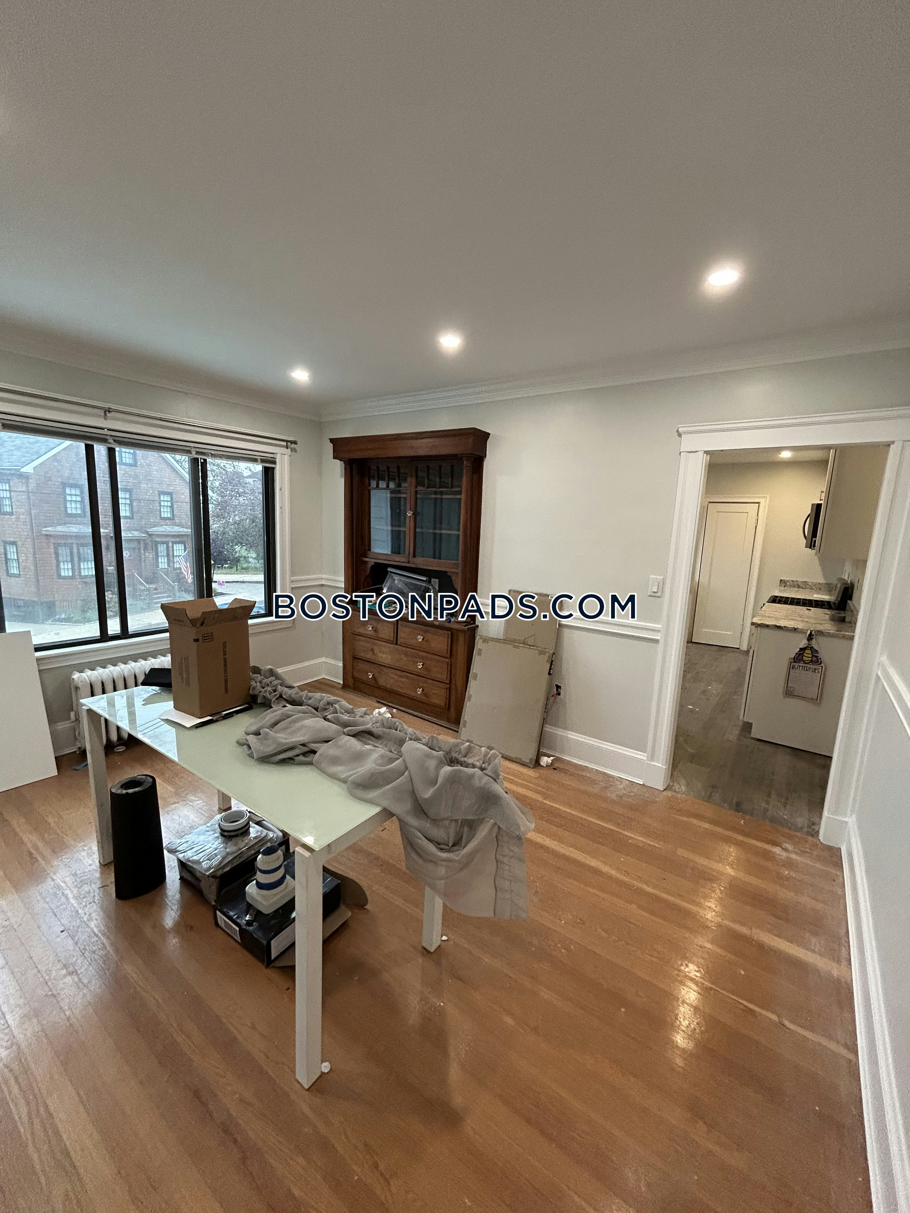 Winthrop - 4 Beds, 2 Baths