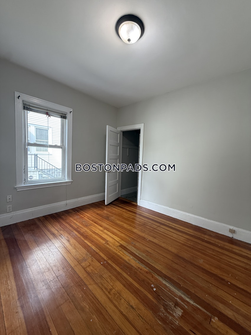 BOSTON - BRIGHTON - OAK SQUARE - 4 Beds, 2 Baths - Image 18