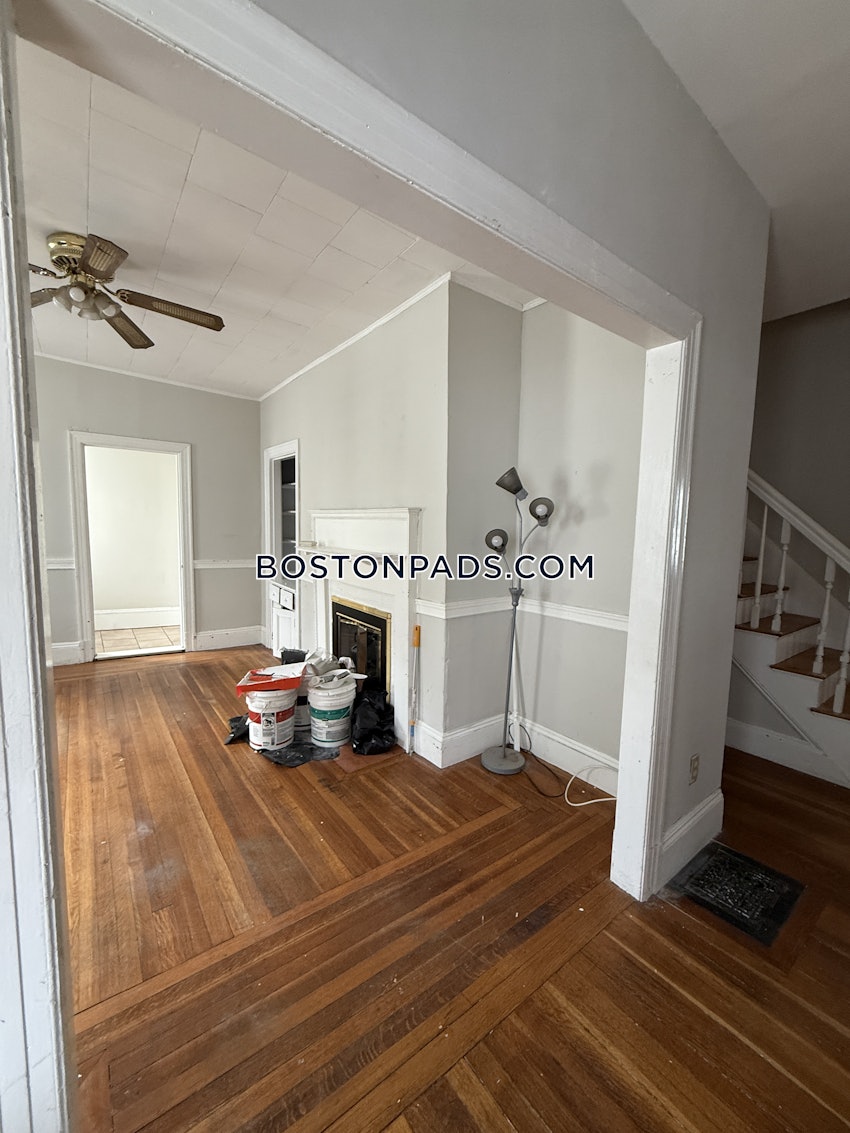 BOSTON - BRIGHTON - OAK SQUARE - 4 Beds, 2 Baths - Image 11
