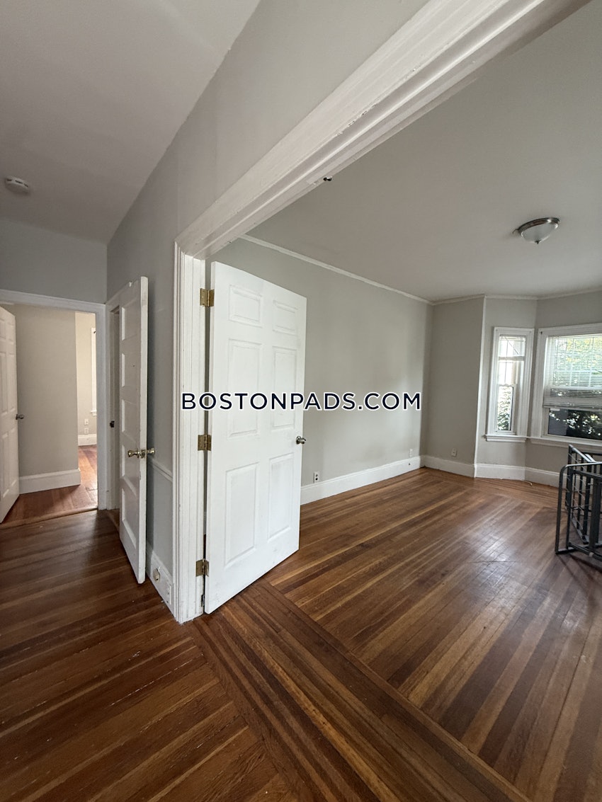 BOSTON - BRIGHTON - OAK SQUARE - 4 Beds, 2 Baths - Image 12