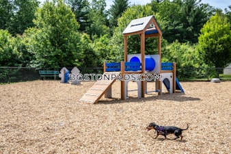 Woodview Way. Franklin