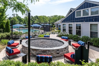 Woodview Way. Franklin