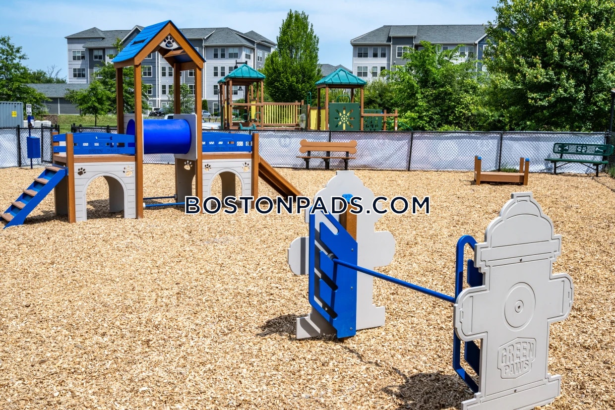 Woodview Way. Franklin