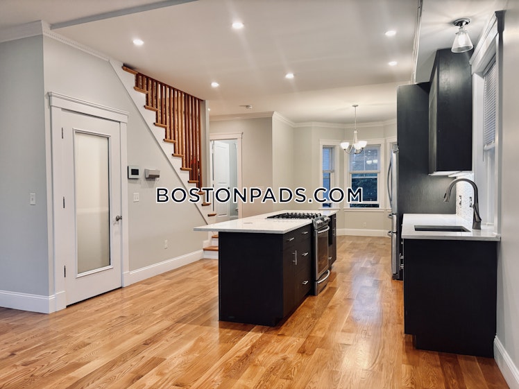 East 4th St., Boston