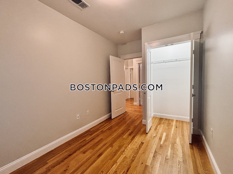 East 4th St., Boston