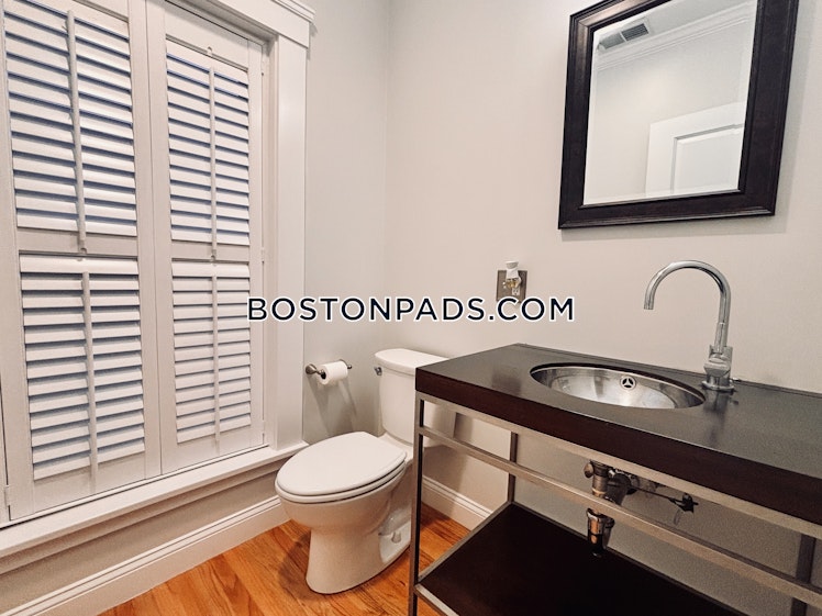 East 4th St., Boston