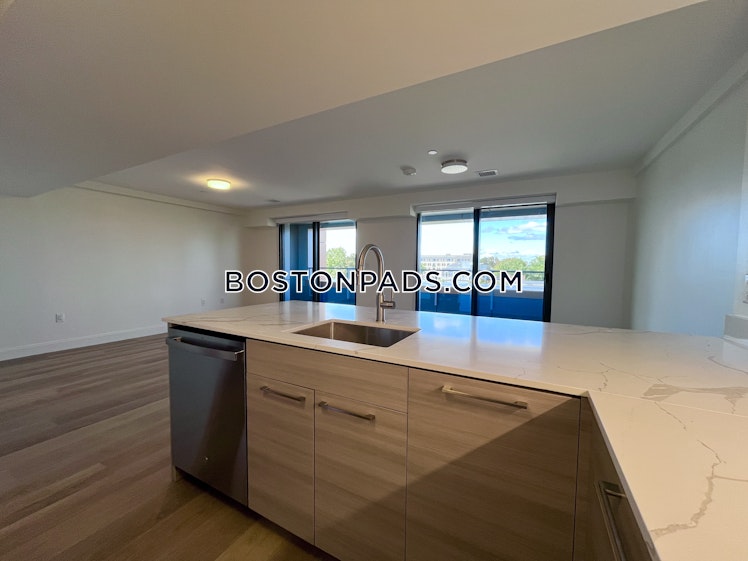 Commonwealth Ave., Boston