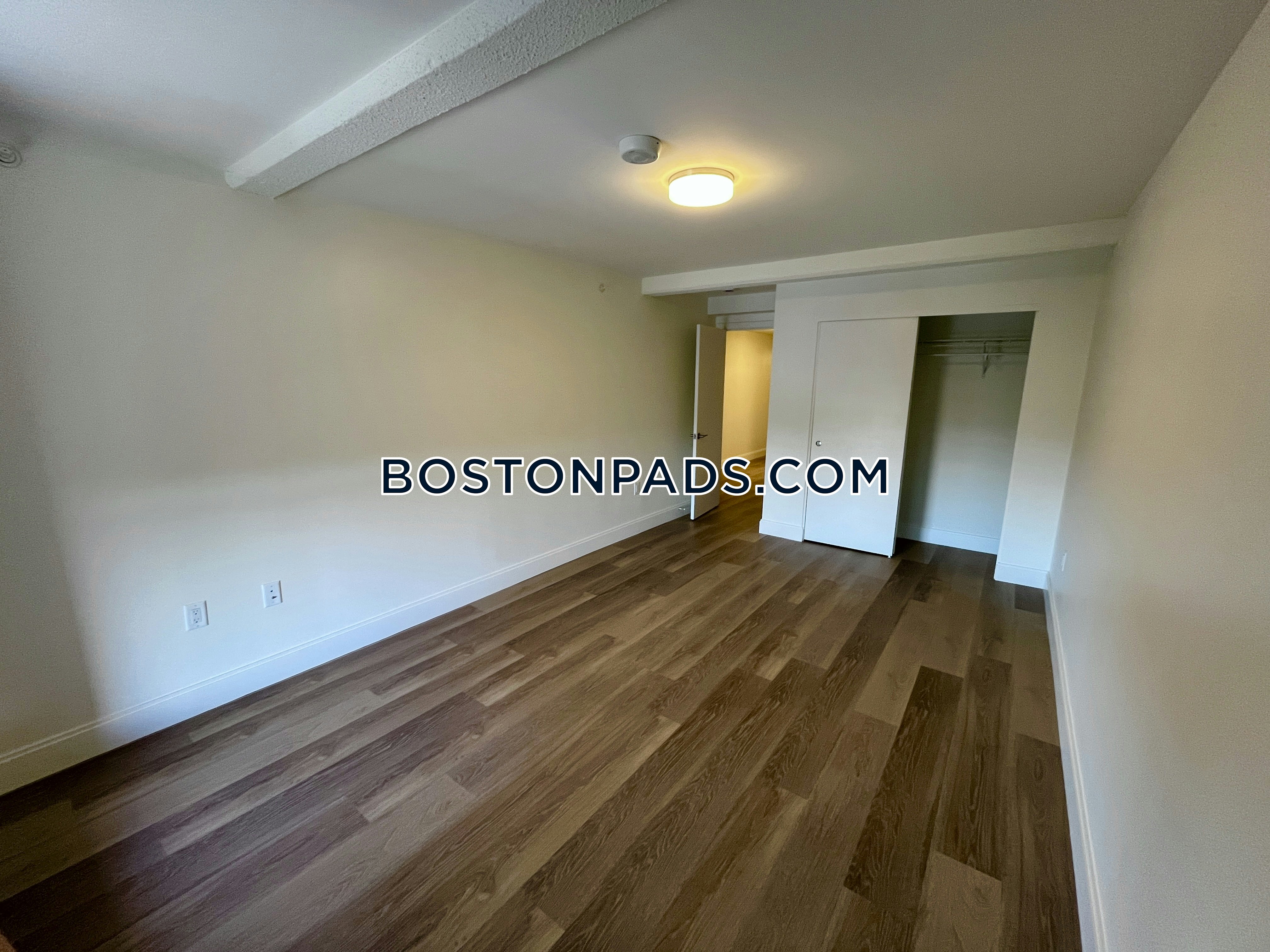 Boston - 2 Beds, 2.5 Baths