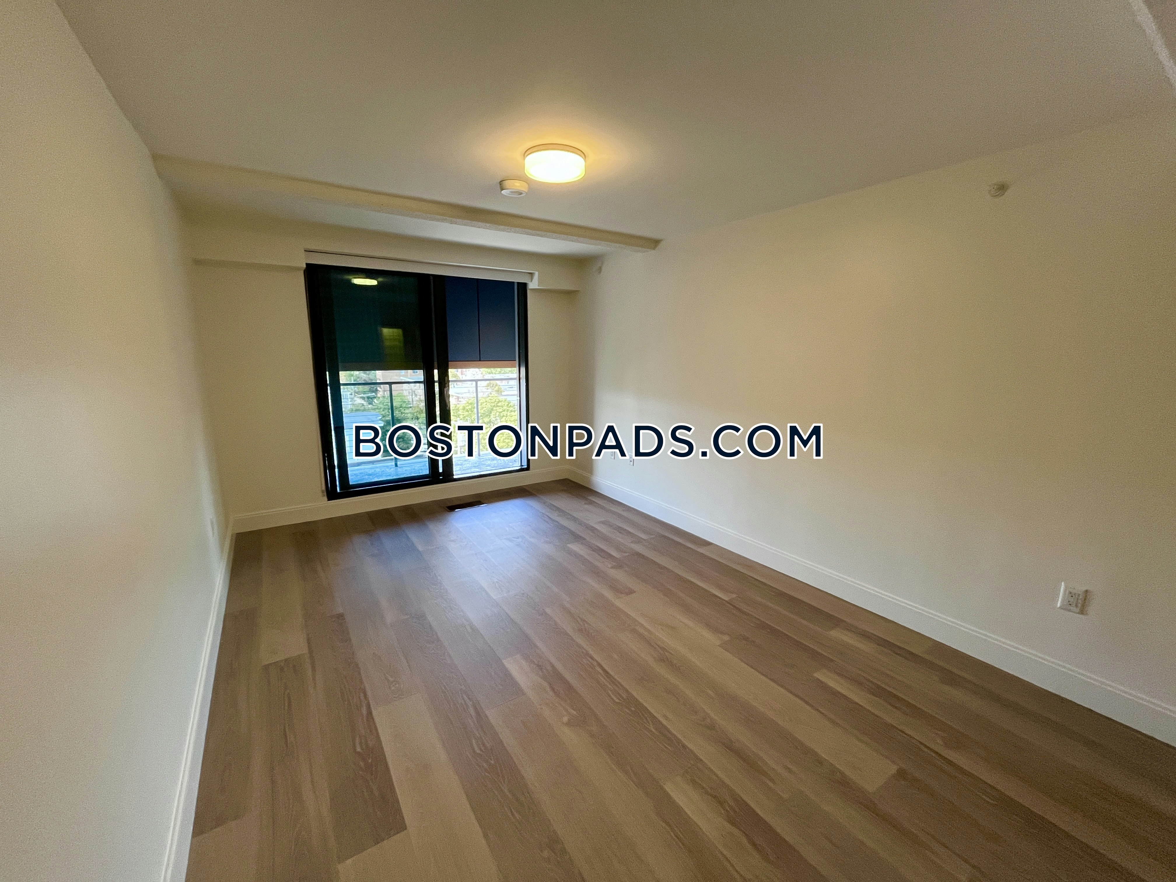 Boston - 2 Beds, 2.5 Baths