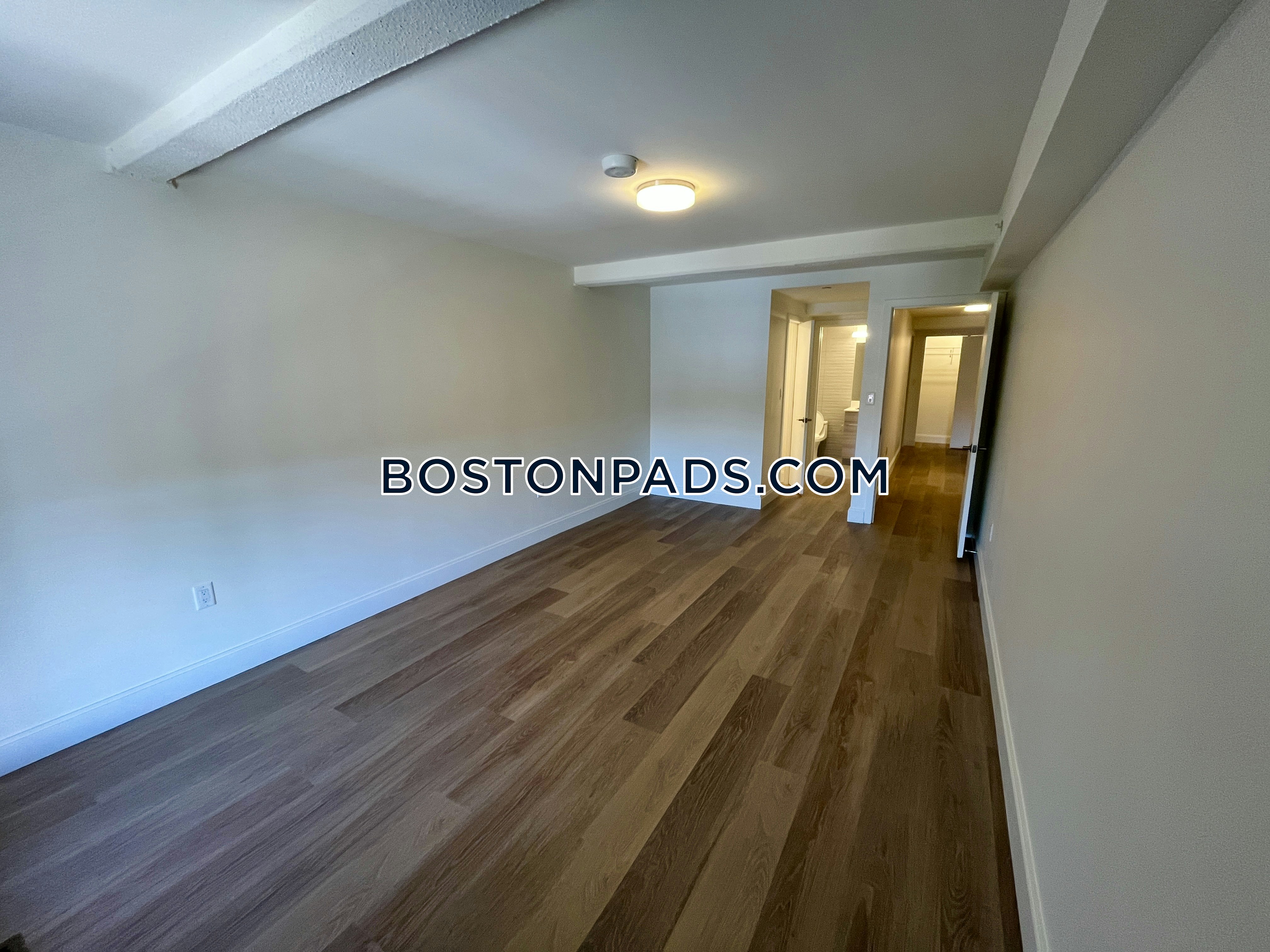 Boston - 2 Beds, 2.5 Baths