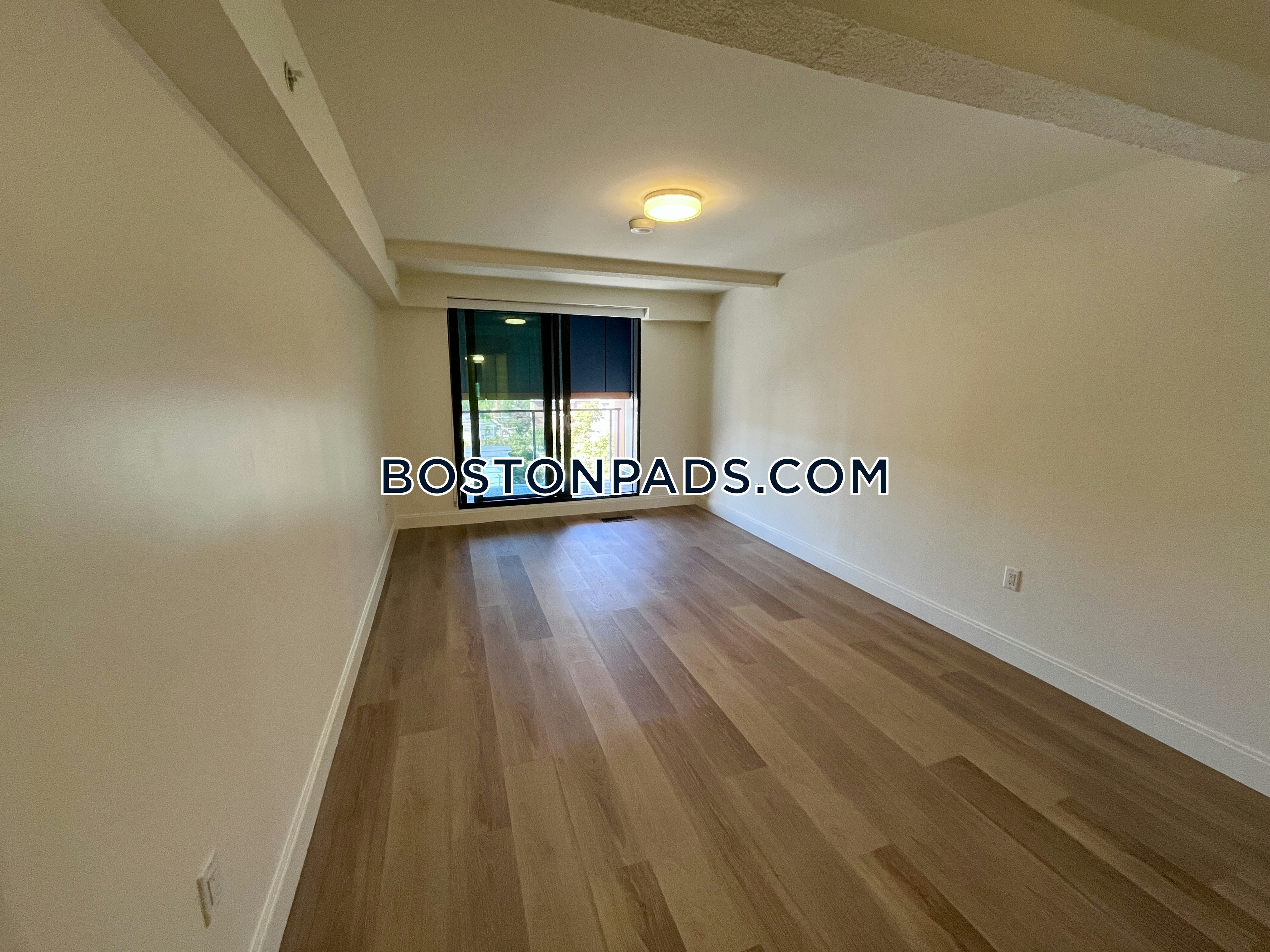 Boston - 2 Beds, 2.5 Baths