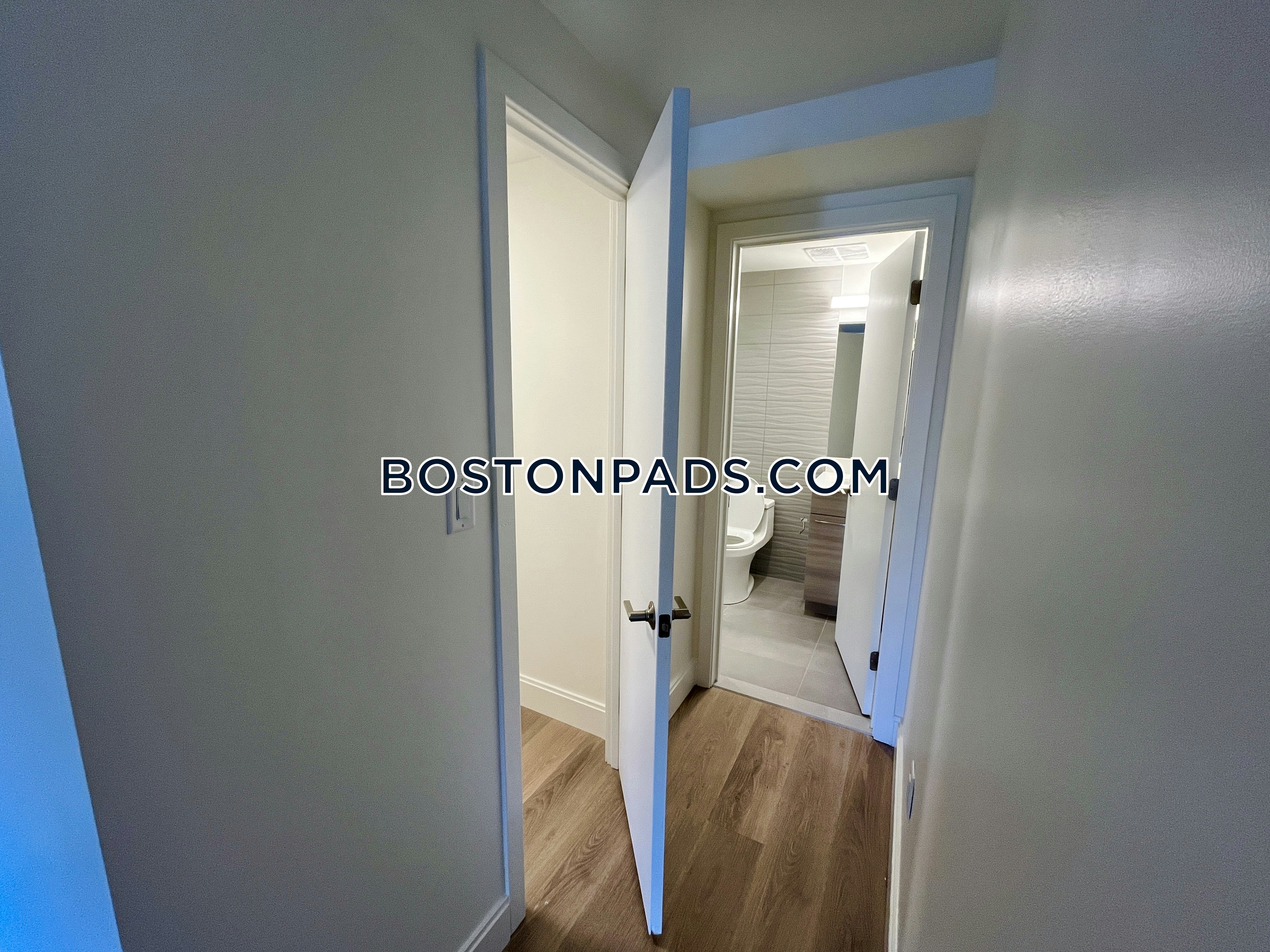 Boston - 2 Beds, 2.5 Baths