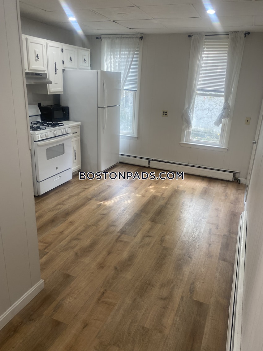 BOSTON - EAST BOSTON - CENTRAL SQ PARK - 4 Beds, 1 Bath - Image 24