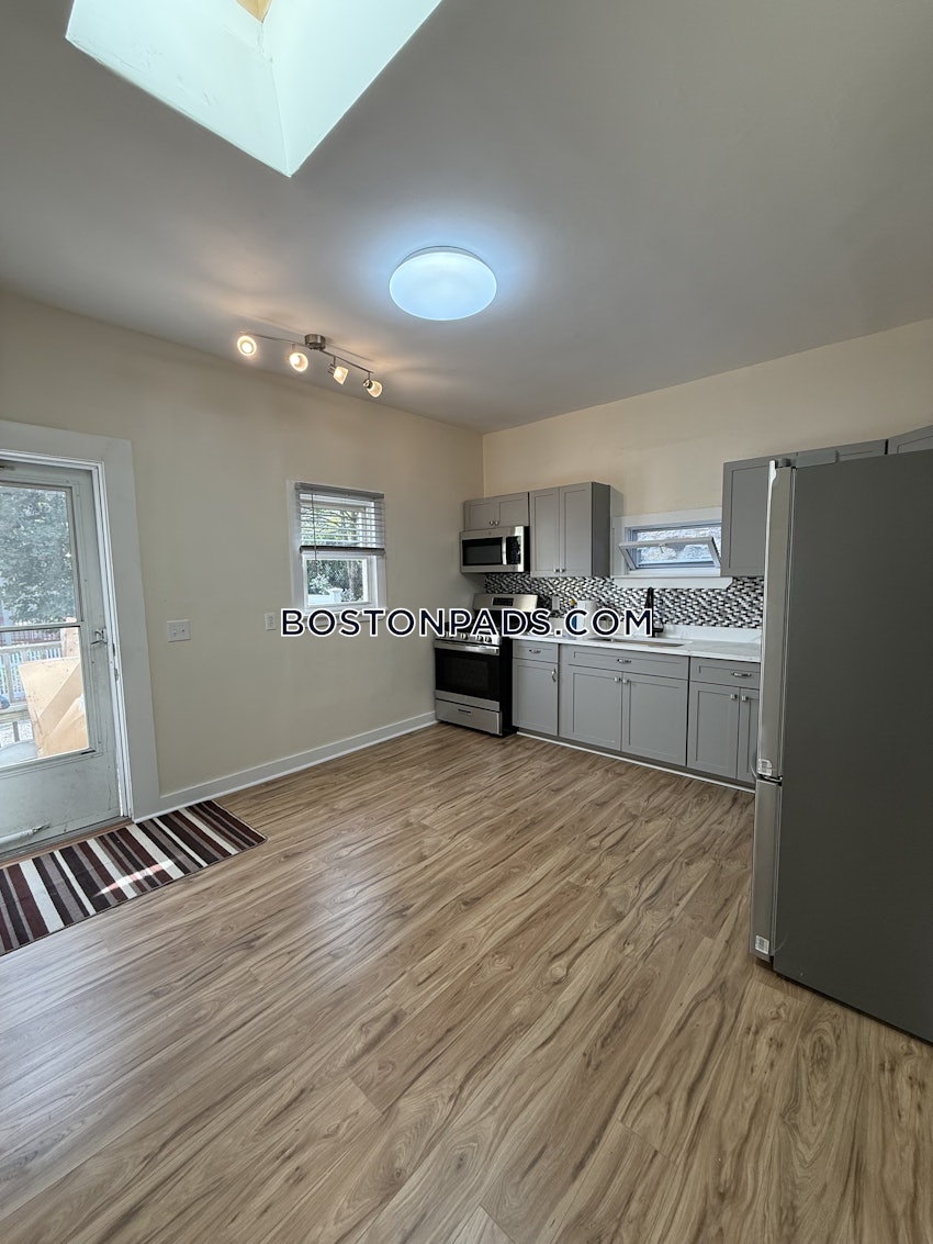 BOSTON - FORT HILL - 3 Beds, 1 Bath - Image 43