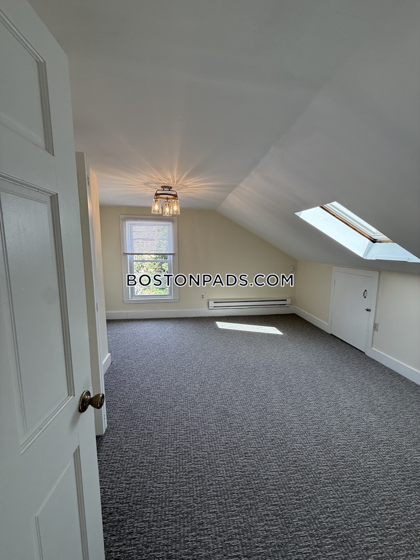 BOSTON - FORT HILL - 3 Beds, 1 Bath - Image 25