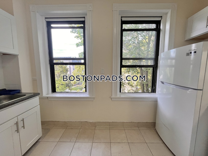 BOSTON - ALLSTON - 1 Bed, 1 Bath - Image 17