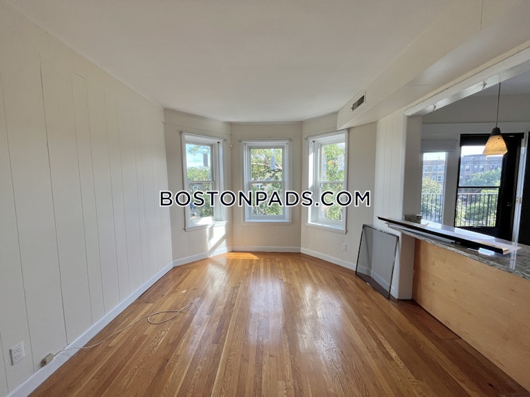 Commonwealth Ave. Boston