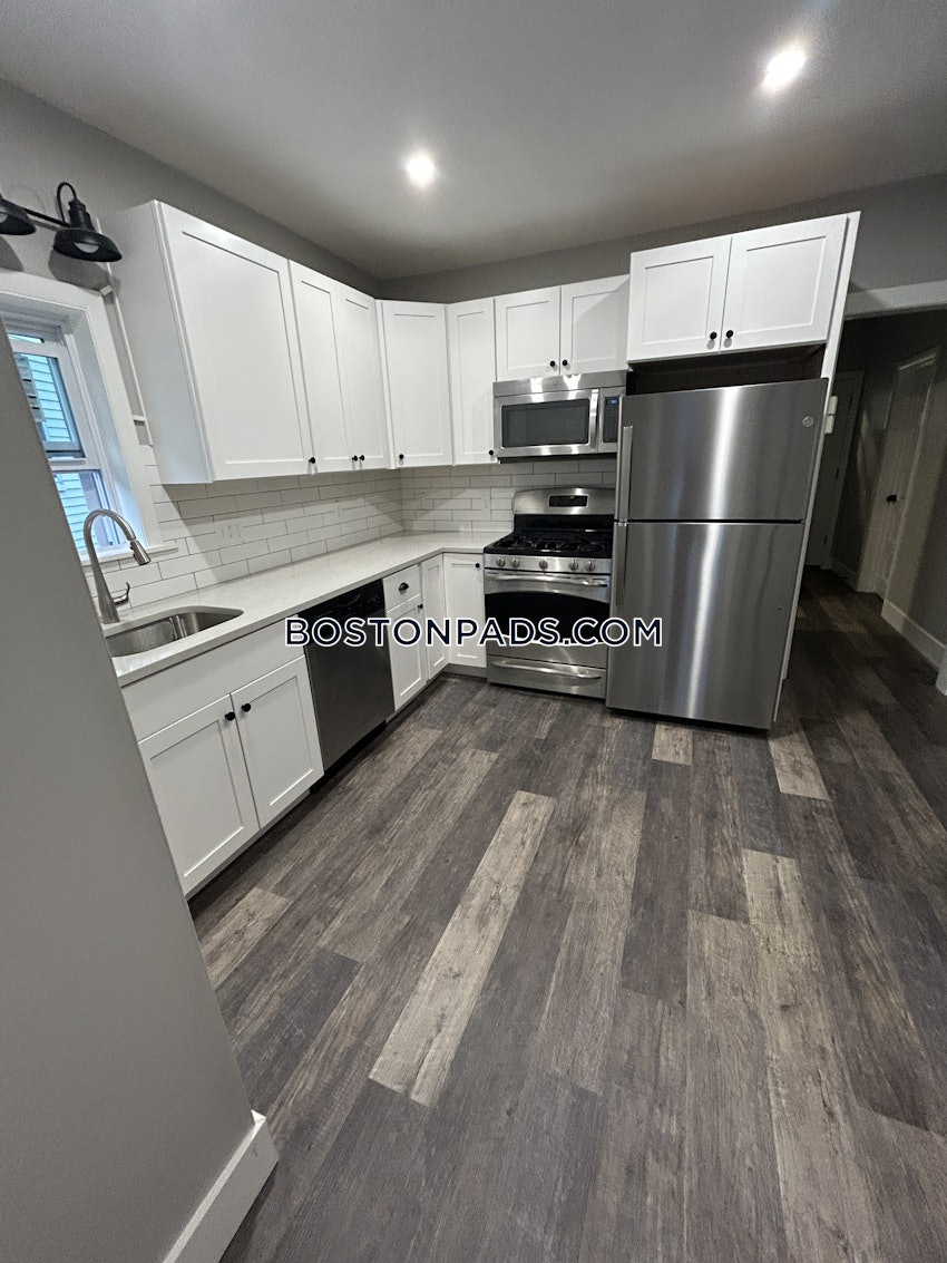 MEDFORD - TUFTS - 2 Beds, 1 Bath - Image 33