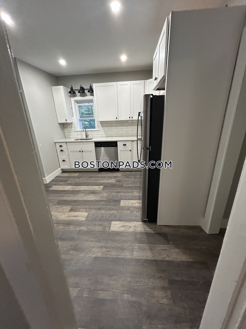 MEDFORD - TUFTS - 2 Beds, 1 Bath - Image 32